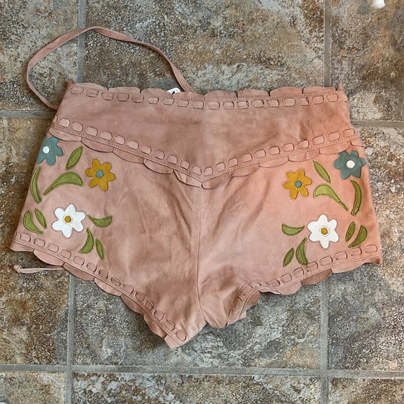 Free People Bali Honeybuzz Suede Shorts by Sorbet Size 4 NWT - Picture 14 of 15